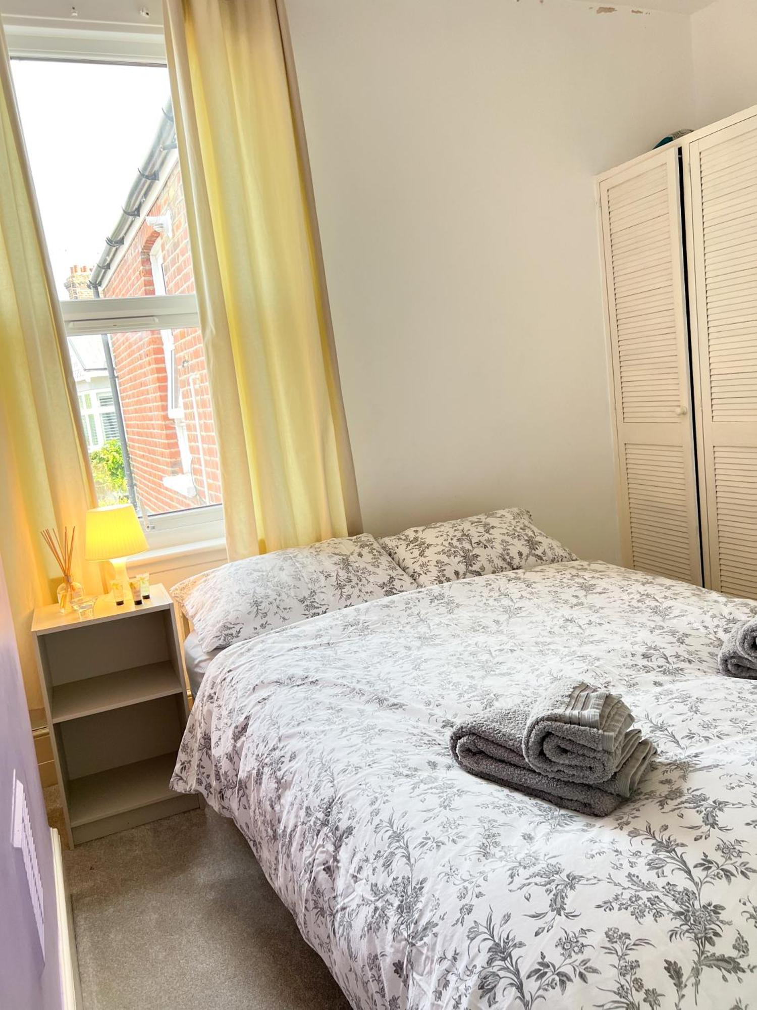 Welcome 2 Bedrooms Flat In Wimbledon London Kültér fotó