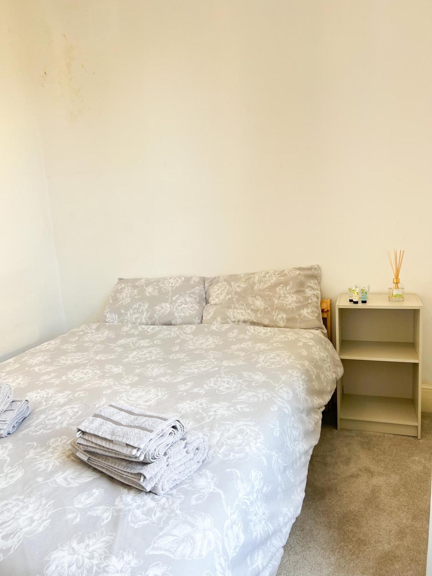 Welcome 2 Bedrooms Flat In Wimbledon London Kültér fotó